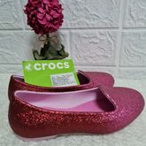 รองเท้าเด็ก เจ้าหญิง Party Pink โทนไล่สีชมพูแดง  CROCS  Size C13 ราคา 590 บาท
