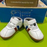 รองเท้า Little blue lamb