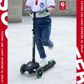 Qplay Future LED Light Scooter สกูตเตอร์สำหรับเด็ก สีเขียว