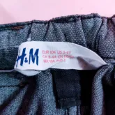 H&M กางเกงยีนส์ลูกฟูกสีดำตำหนิป้าหนังขาด 3-4 Y 