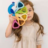 Tender Leaf Toys ของเล่นไม้ ของเล่นเสริมพัฒนาการ นกยูงหลากสี Peacock Colours