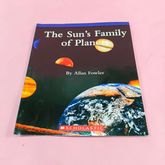 หนังสือ  The Sun's Family of Planetsอ