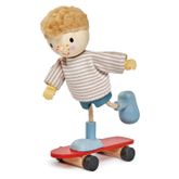 Tender Leaf Toys ของเล่นไม้ ตุ๊กตา เอ็ดเวิร์ดและสเก็ตบอร์ด Edward and His Skateboard