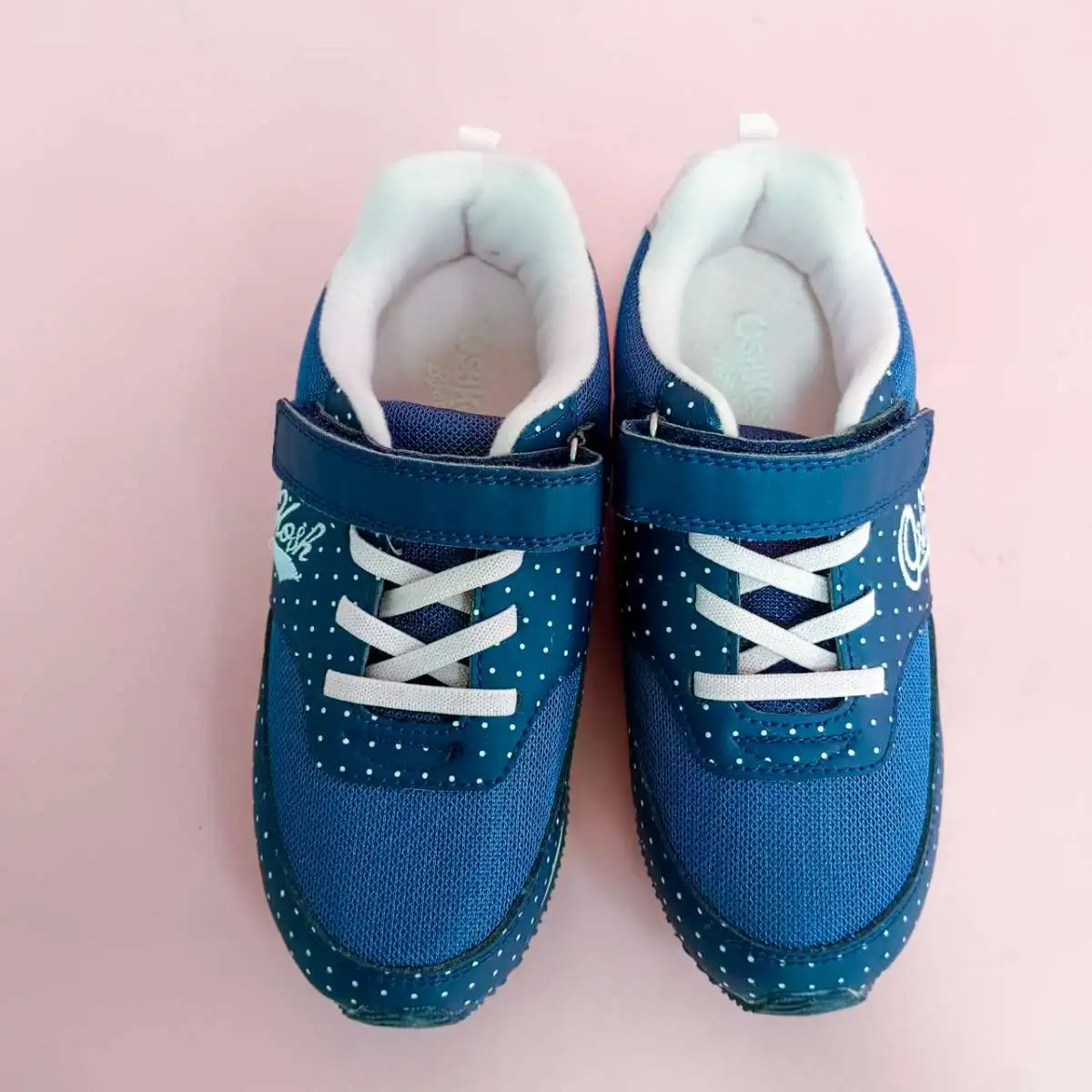OSHKOSH รองเท้าผ้าใบสีกรมชมพูไซส์ 19.7 cm (ของใหม่)