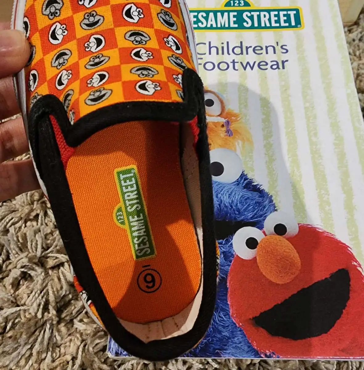 Elmo shoes size Toddler 6 (15 cm)