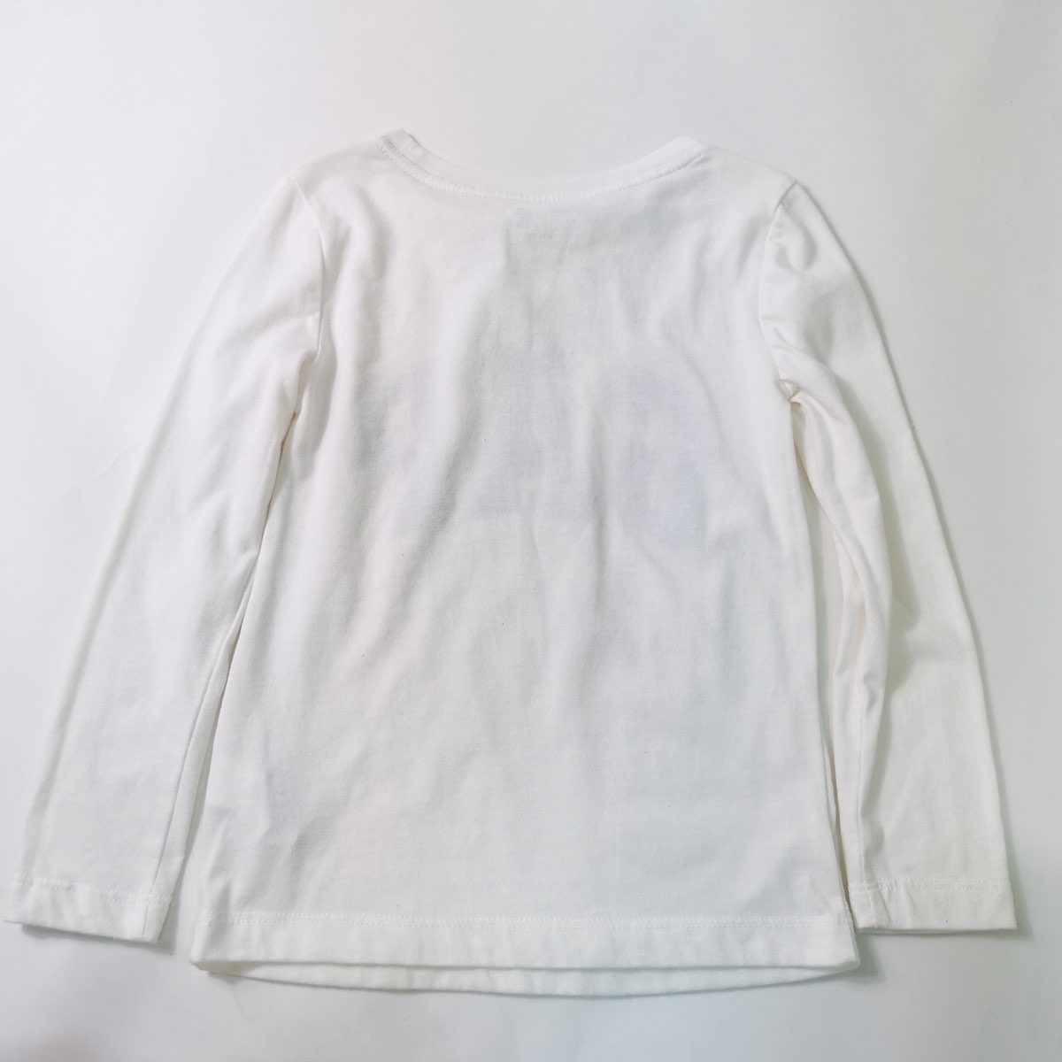 เสื้อยืดสีขาวแขนยาว Gap Kids USA XS(110) UK4-5 YRS