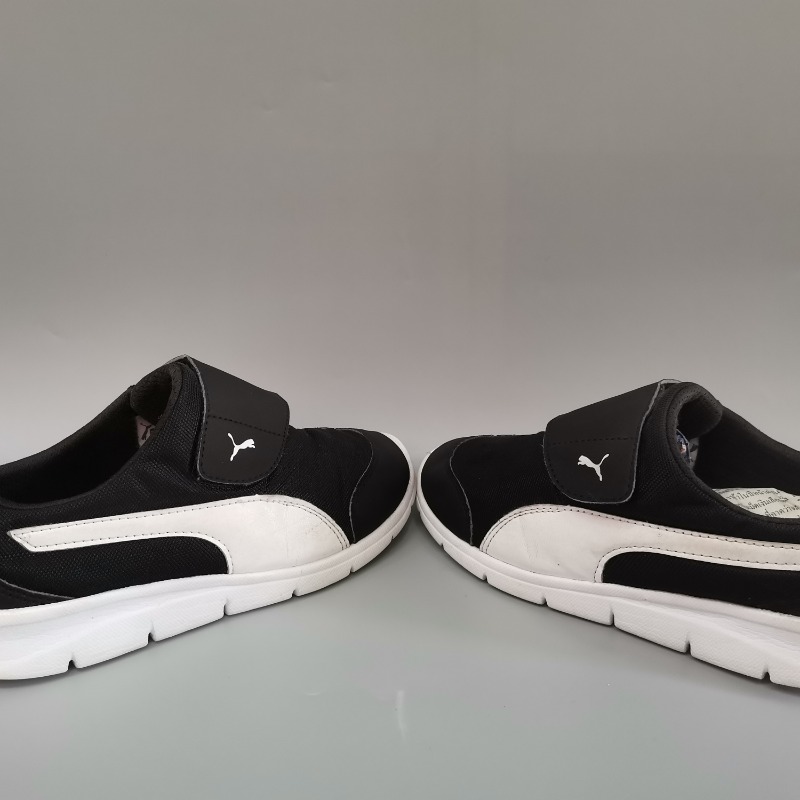 รองเท้าผ้าใบPUMA​ 