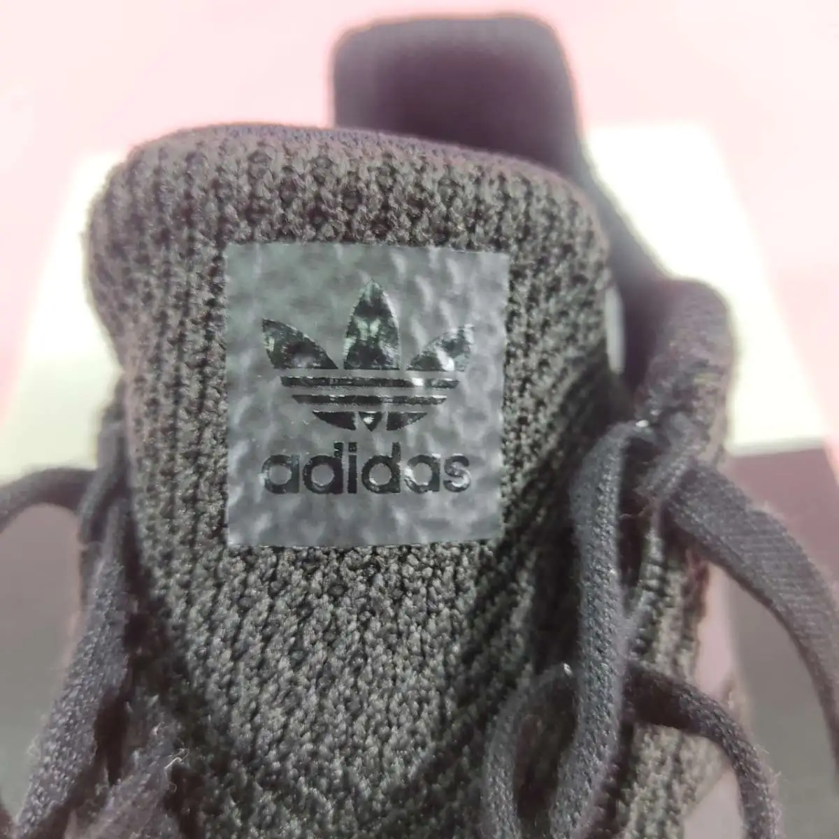 Adidas  รองเท้าผ้าใบสีดำ size 12K / 17.8 cm