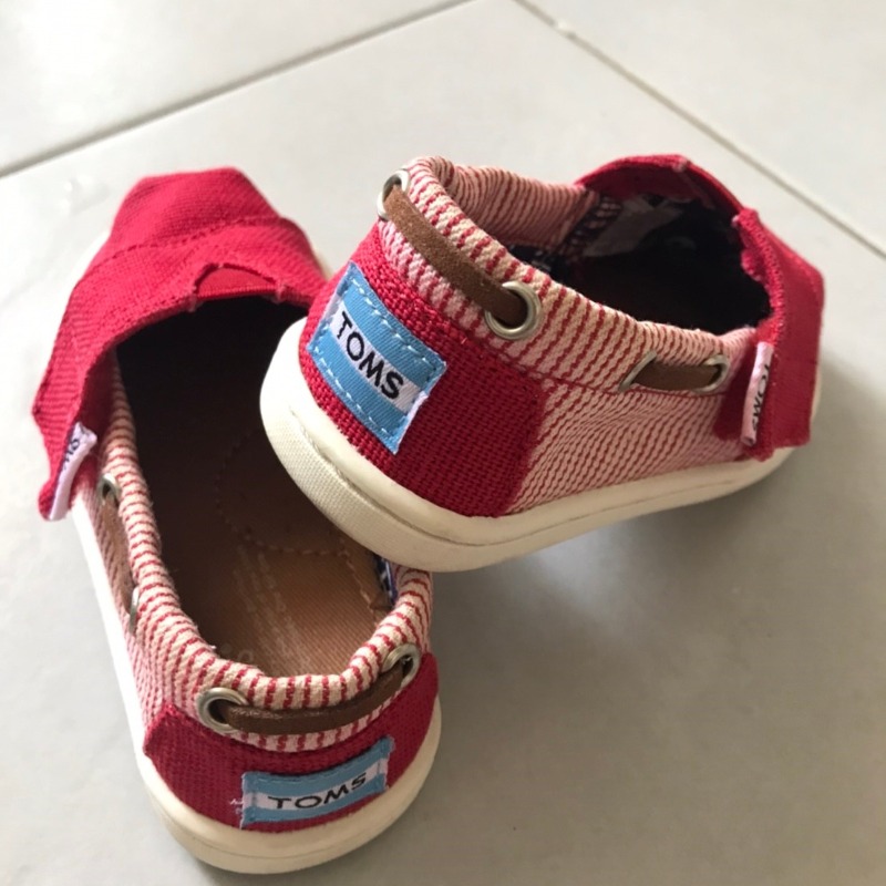 รองเท้าเด็กแบรนด์ TOMS ของแท้