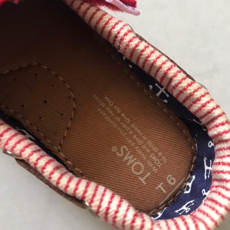 รองเท้าเด็กแบรนด์ TOMS ของแท้