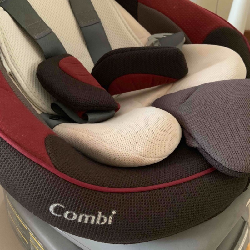 Combi zeus 2025 turn car seat