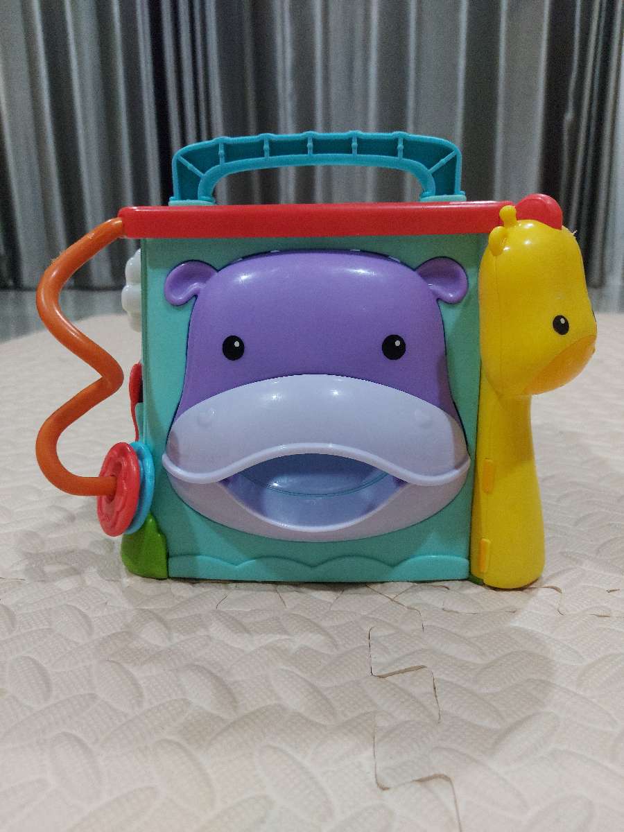 กล่องกิจกรรมFisher-Price 5 ด้าน 