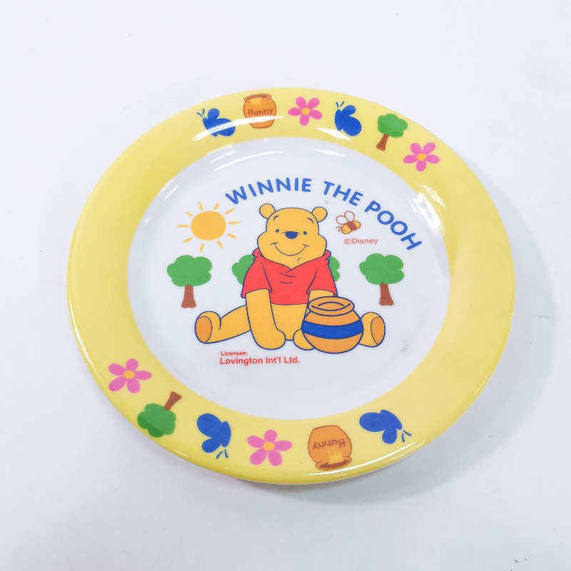 จานหลุม กับ จาน  winnie  the pooh
