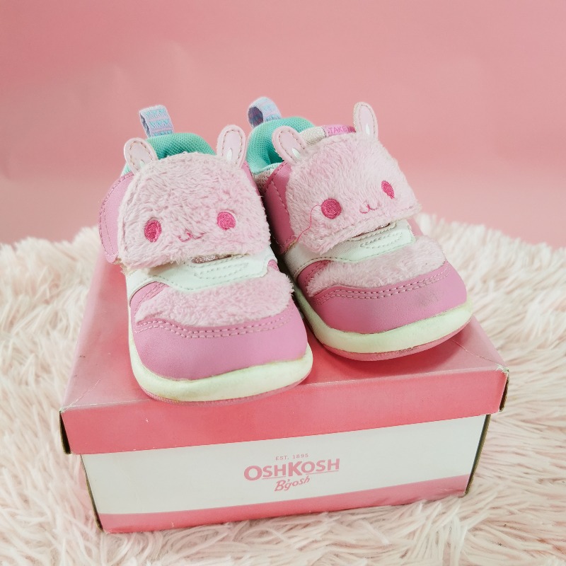 รองเท้า OSHKOSH B'GOSH  Size 13 CM สภาพใหม่