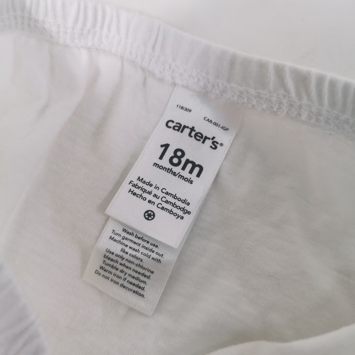 carter's ชุดเดรส  สีขาว ลายผีเสื้อ size 18m