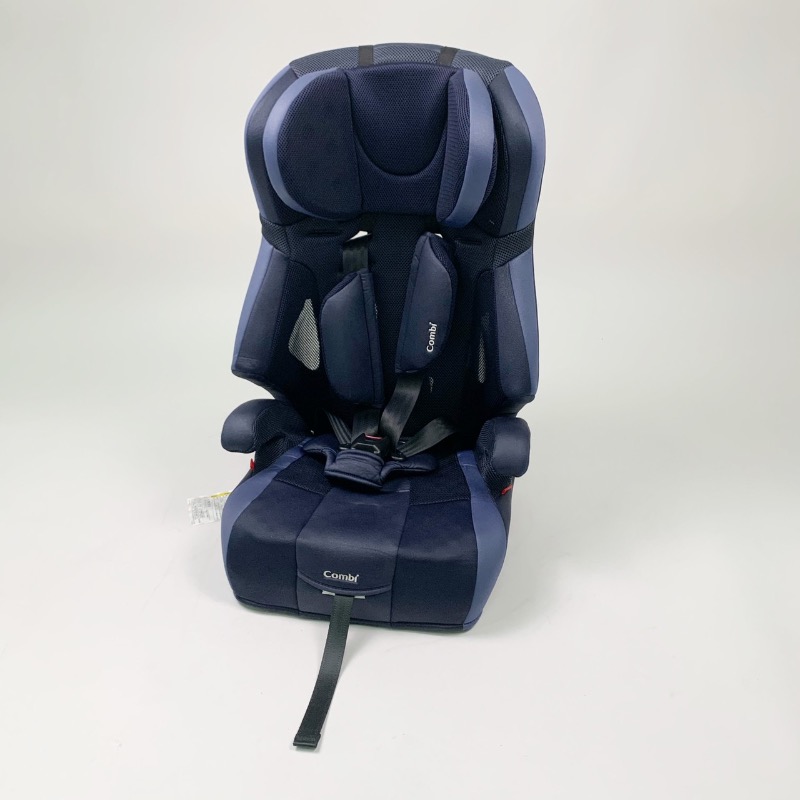 COMBI booster carseat