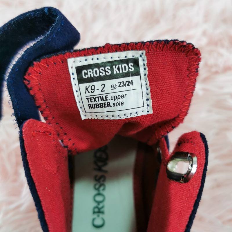 รองเท้าเด็กหุ้มข้อ CROSS KIDS  Size 14 CM สภาพสินค้า 90%