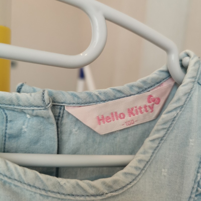 เดรส​ hello kitty