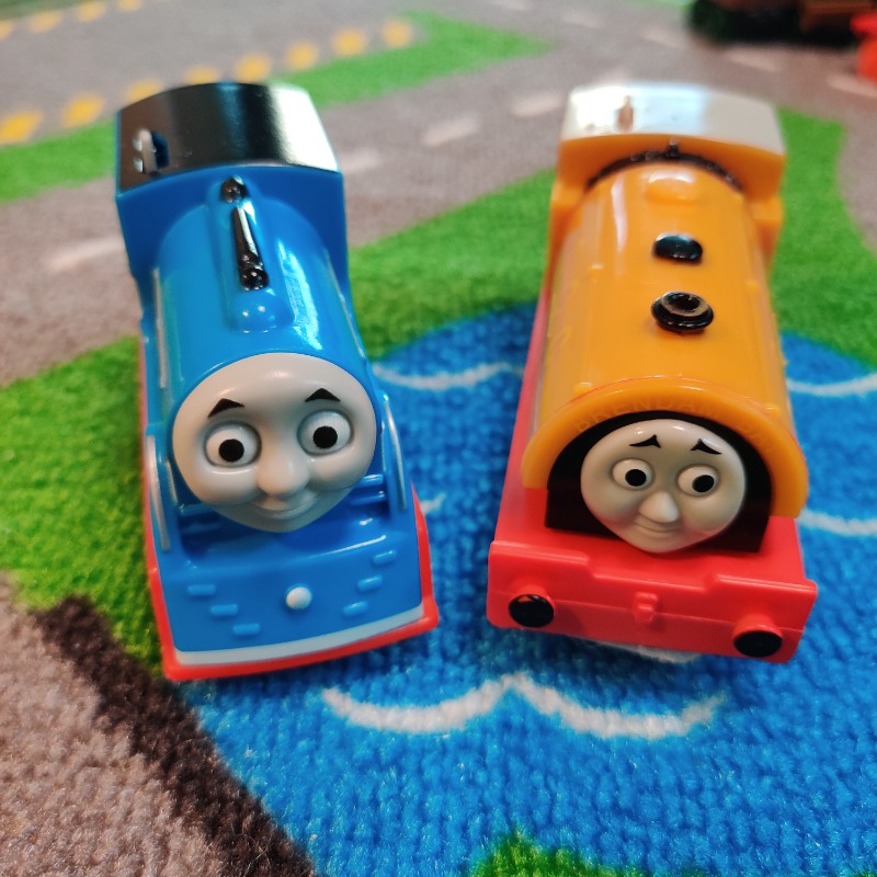 Thomas and Friends มีสวิตซ์วิ่งได้ มือสองสภาพดี