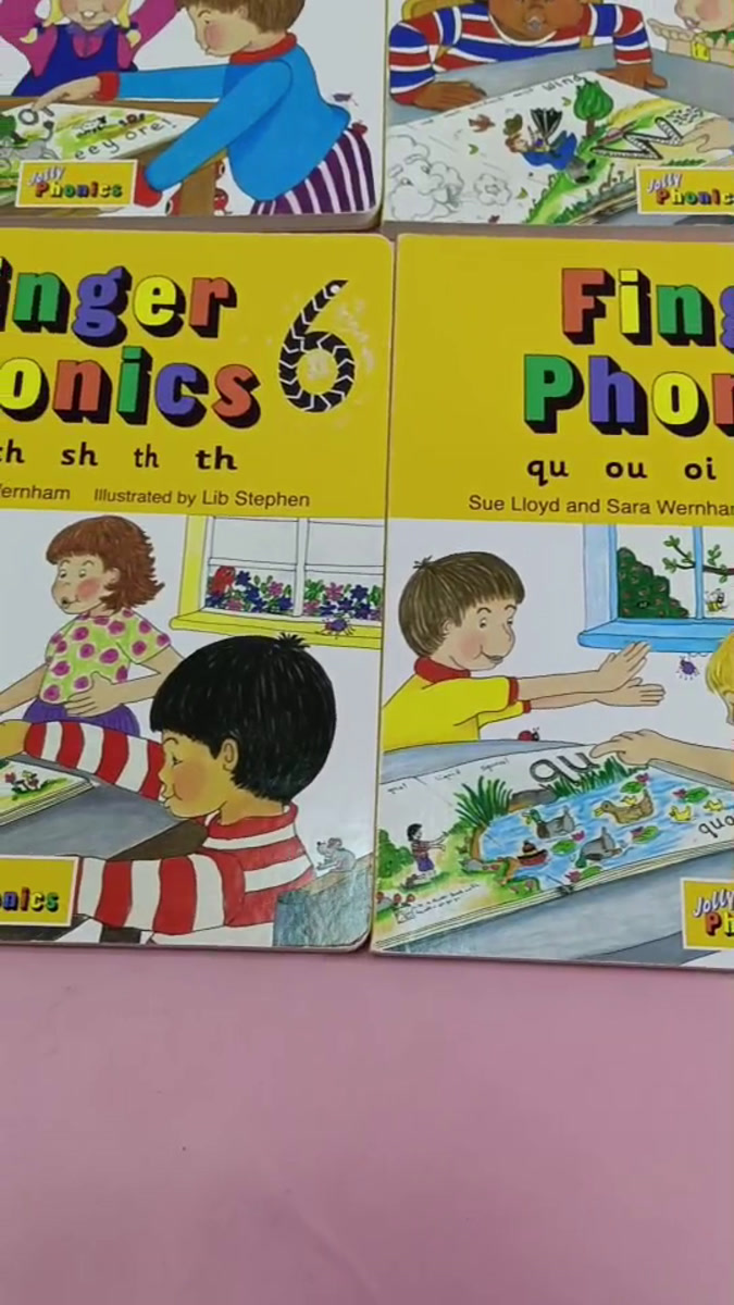 Finger Phonics set of books 1–7 Boardbook