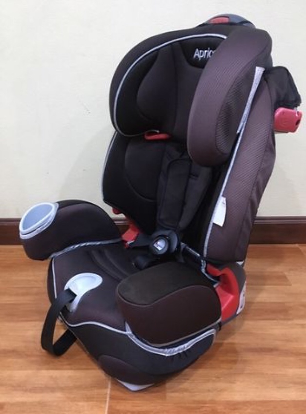 Aprica euro on sale harness car seat