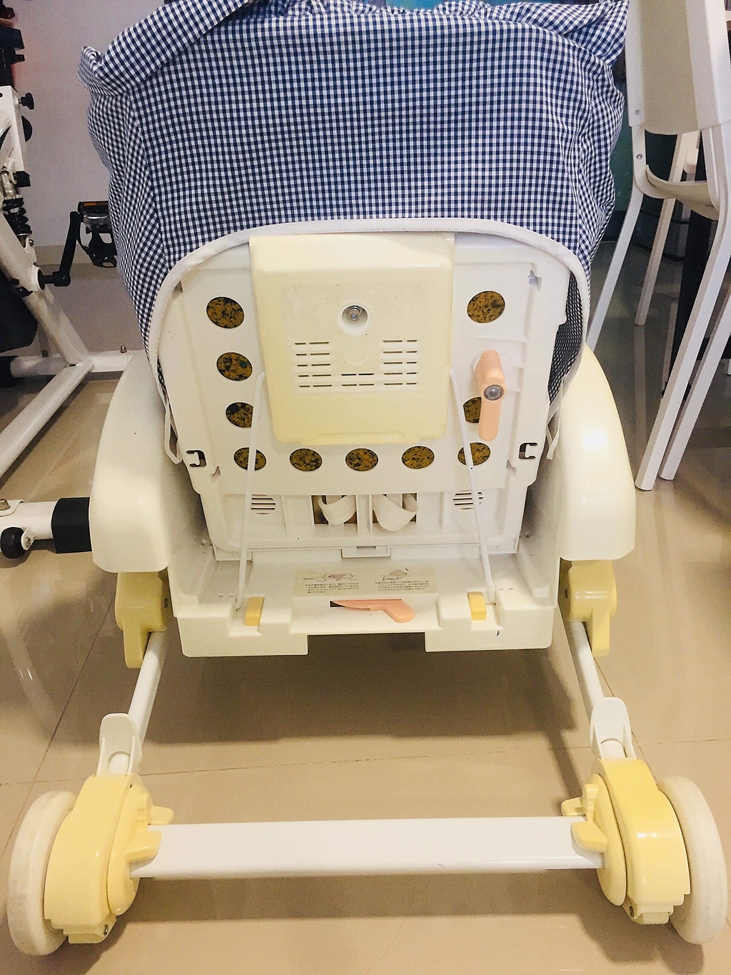 Aprica high low& chair