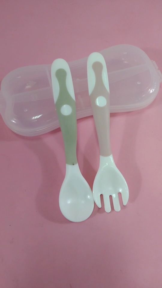 AAG (เอเอจี) Baby Cutlery Soft Silicone Training Set ชุดช้อนส้อมซิลิโคนฝึกทานอาหารสำหรับเด็ก