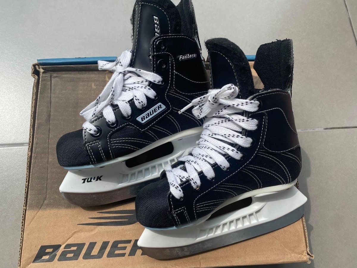 New Bauer Ice Hockey Skates