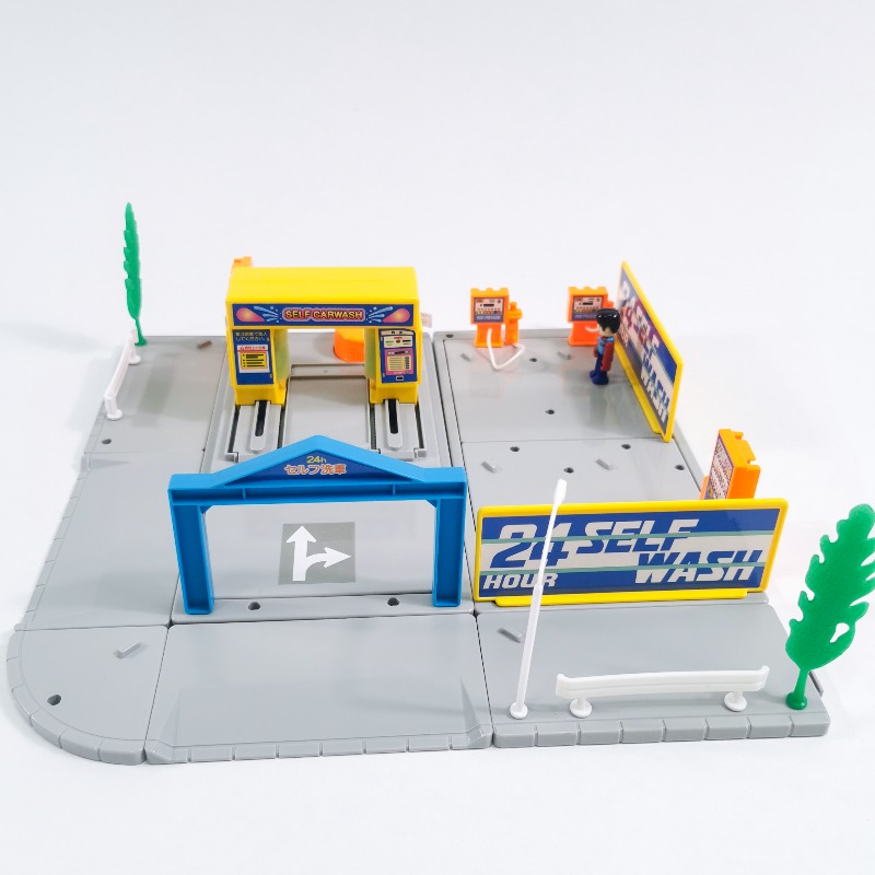 TOMICA TOWN COIN-OPERATED CAR WASH 