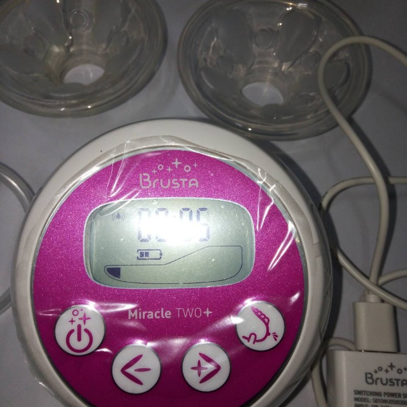 เครื่องปั๊มนม 3 รุ่นให้เลือก Unimom minuet, Brusta Miracle Two Plus, PIGEON