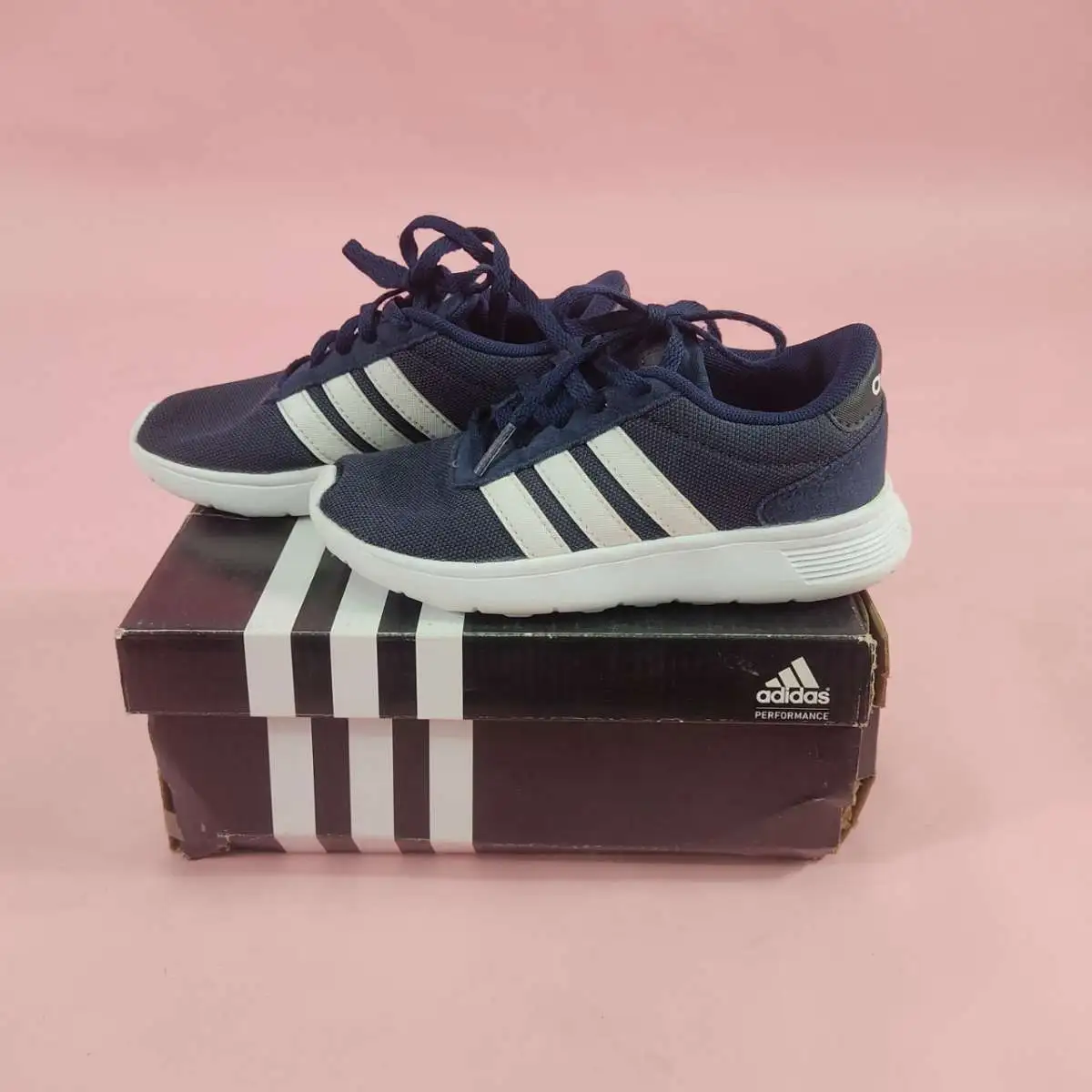 Adidas รองเท้าผ้าใบสีดำ,กรม size 17.4 cm US 11.5k UK11