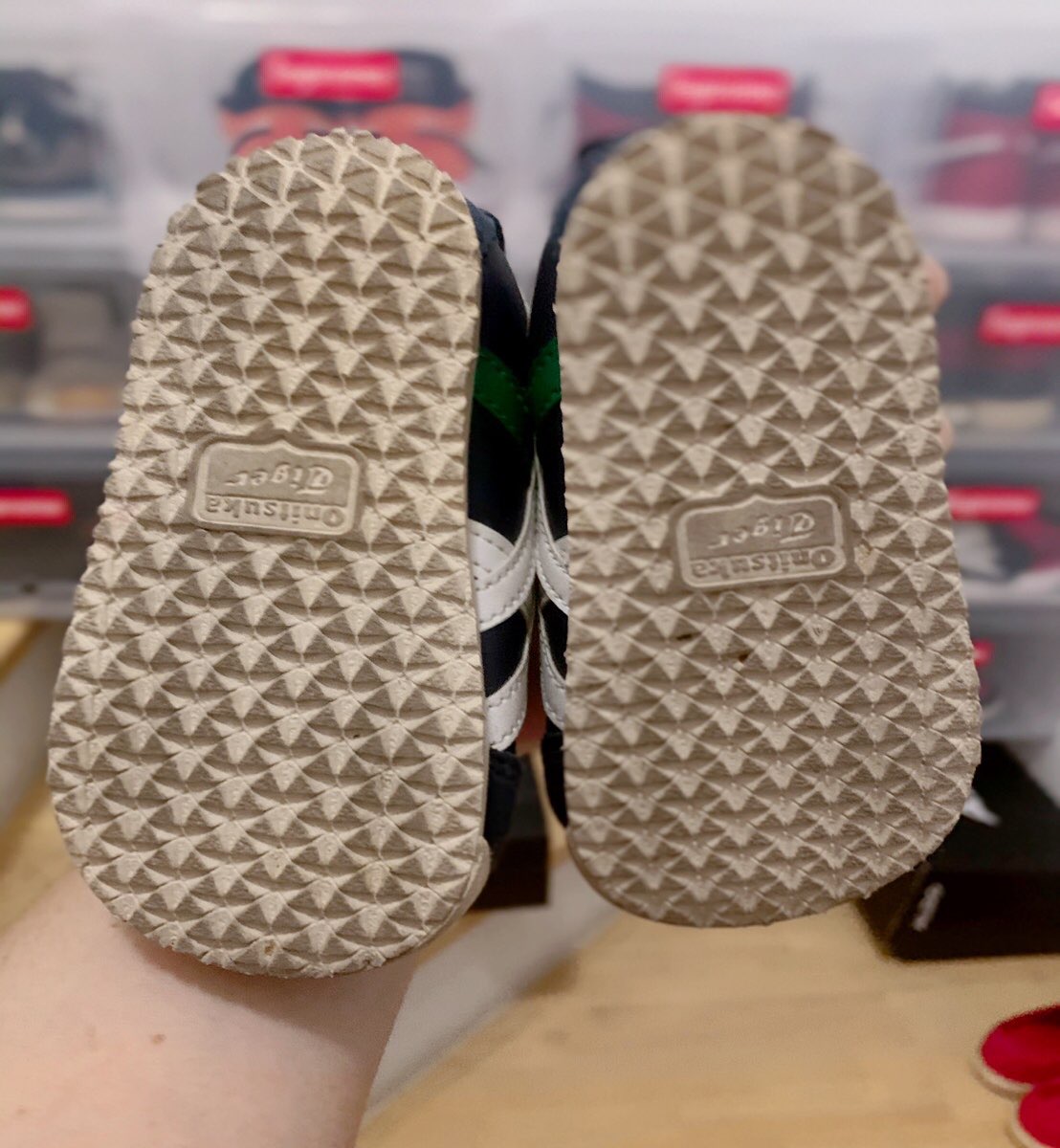 รองเท้า onitsukatiger 