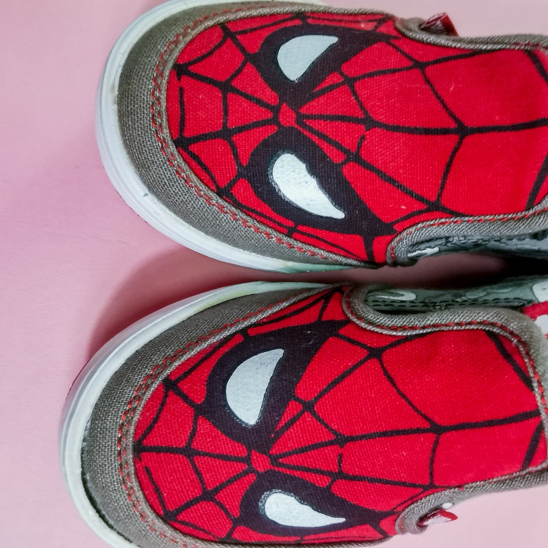 Stride rite best sale spider man