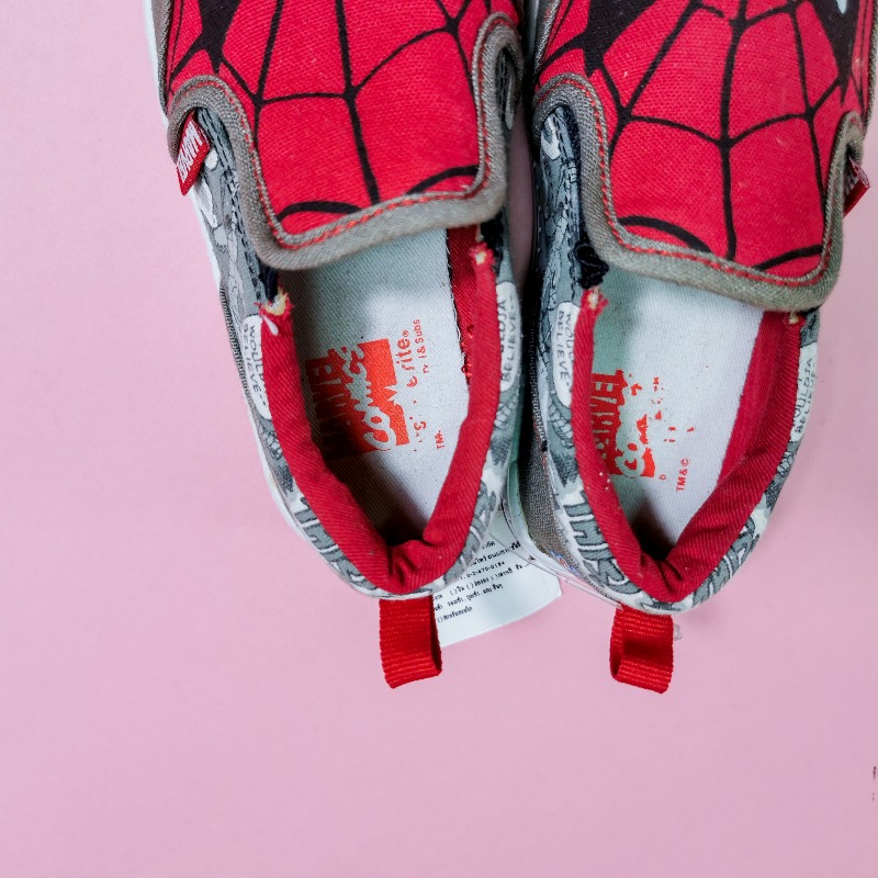 รองเท้า Stride Rite spider marvel ไซส์ 19 cm 