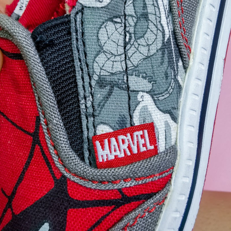 รองเท้า Stride Rite spider marvel ไซส์ 19 cm 