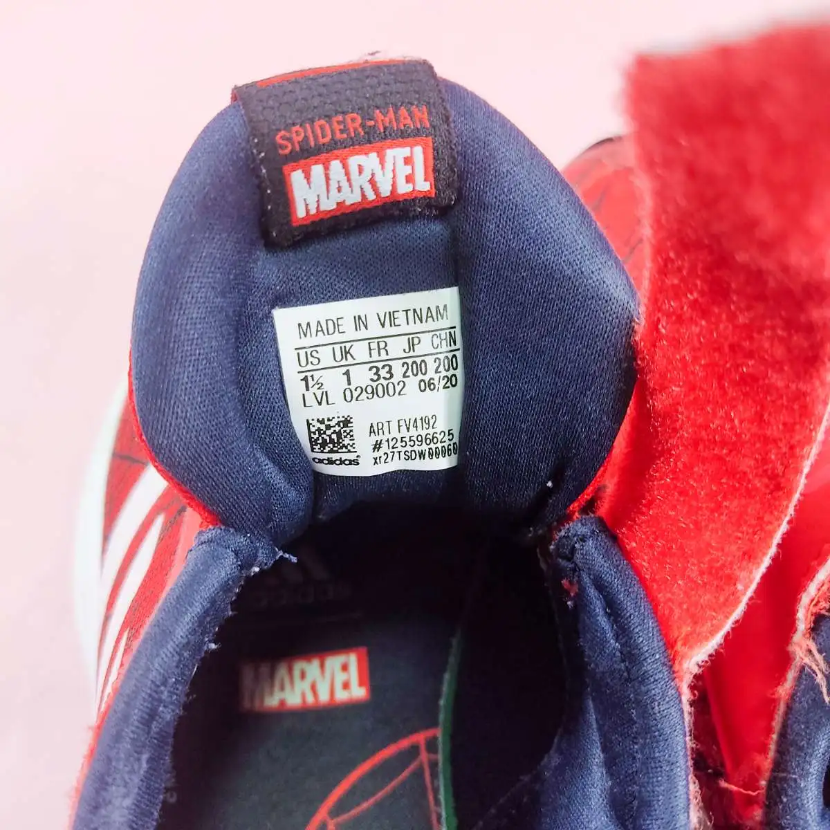 adidas รองเท้า RUNNING Marvel Spider-Man FortaRun Shoes size US 1/2  หรือ 20 cm