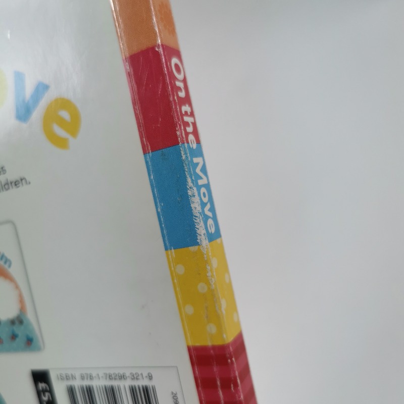 หนังสือ Touch and Feel On The Move (Tiny Touch & Feel)