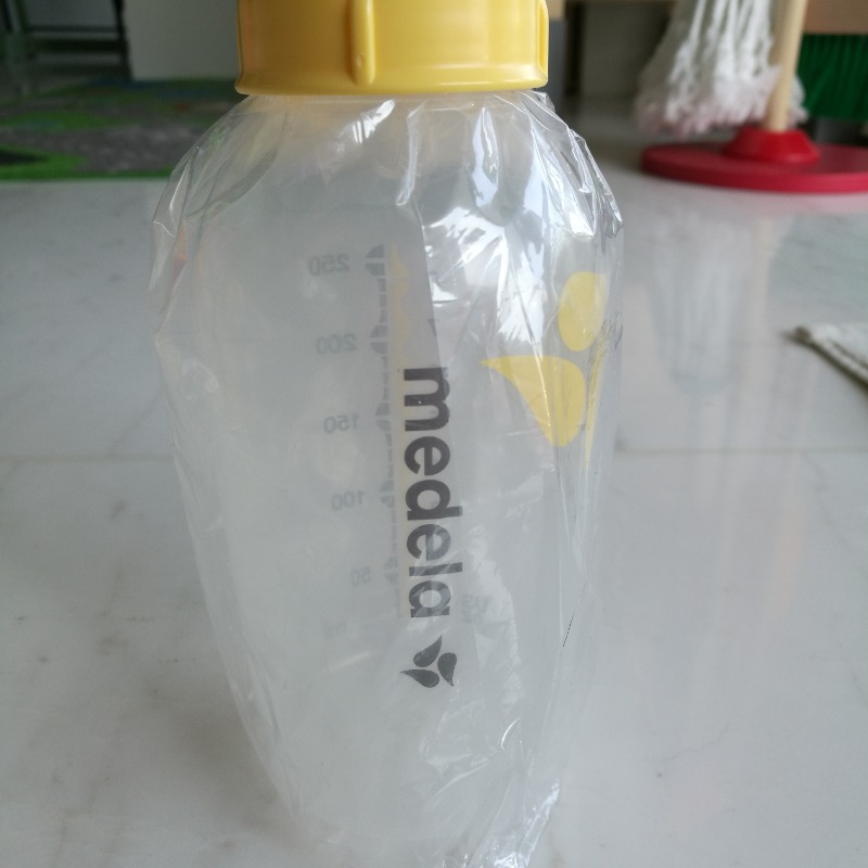 [ของใหม่] ขวดนม ขวดเก็บน้ำนมแม่ Medela 250 ml./8 oz.