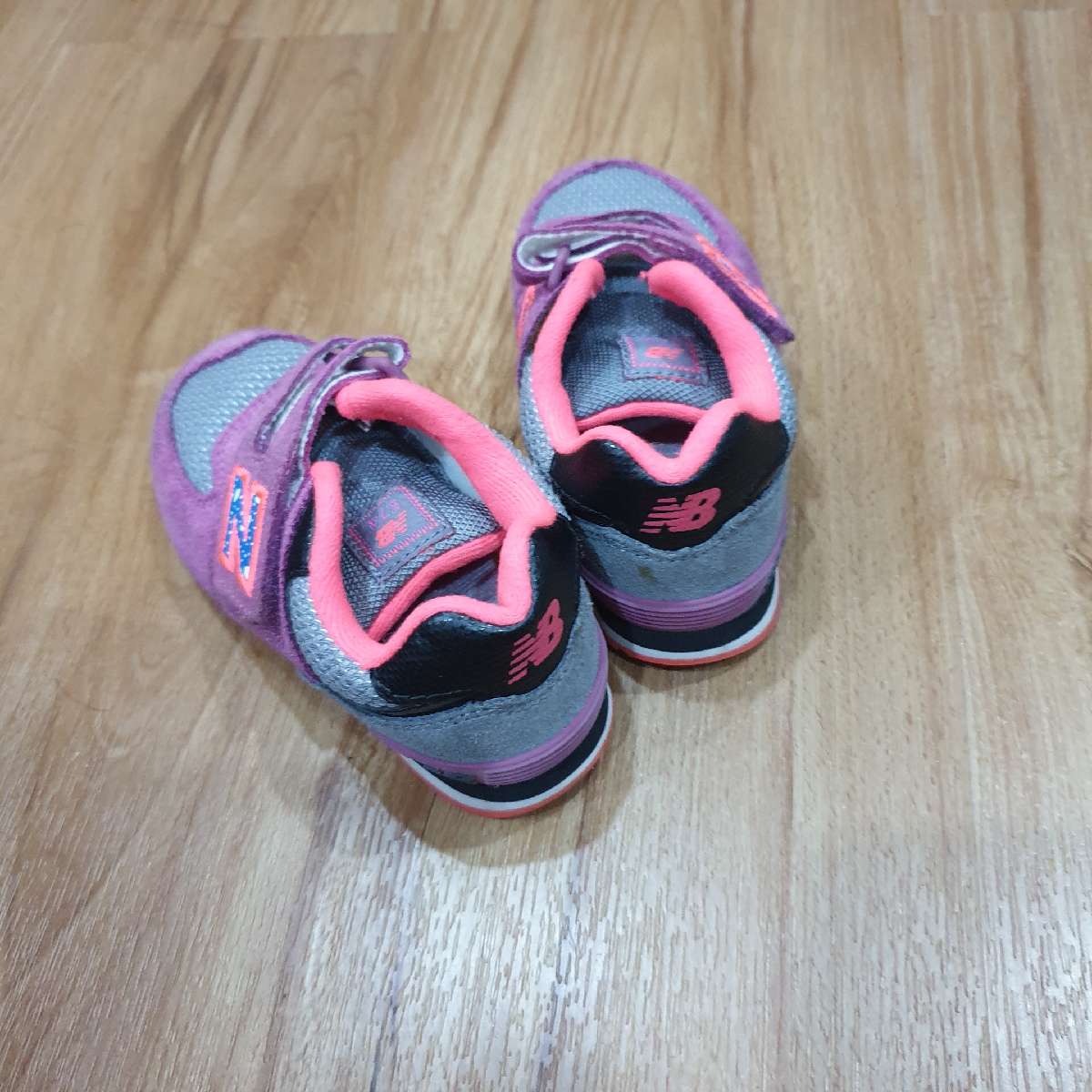รองเท้า New Balance