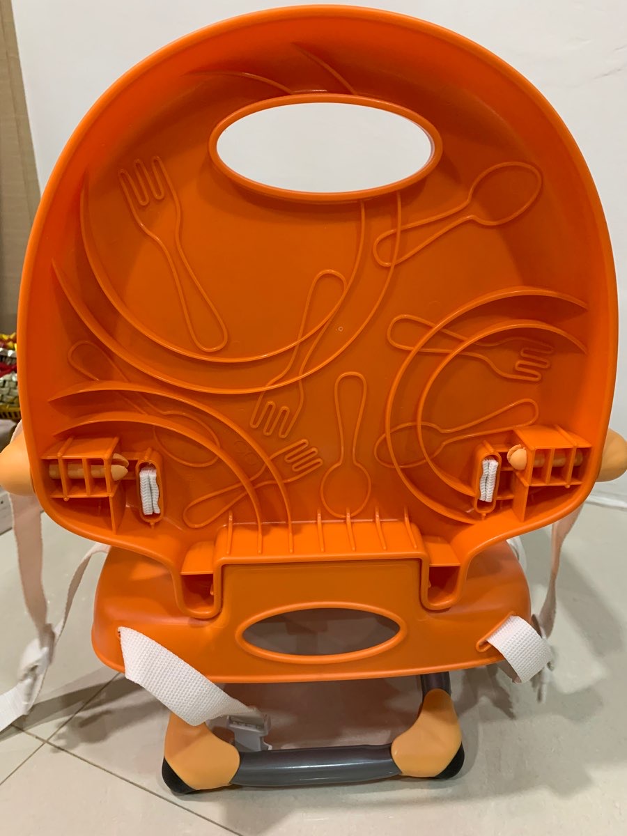 ส่งต่อ เก้าอี้กินข้าวเด็ก Chicco Pocket Snack Booster Seat - mandarino