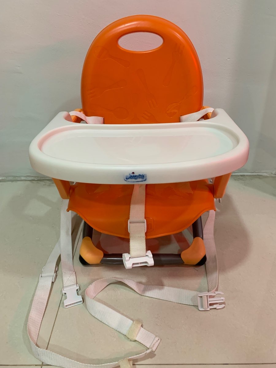 ส่งต่อ เก้าอี้กินข้าวเด็ก Chicco Pocket Snack Booster Seat - mandarino