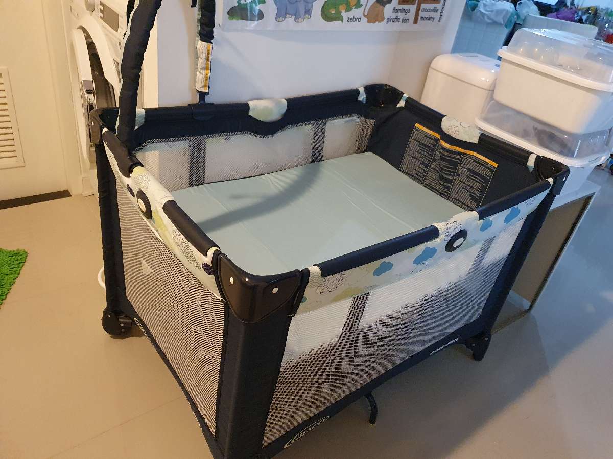 เตียง Graco Playpen
