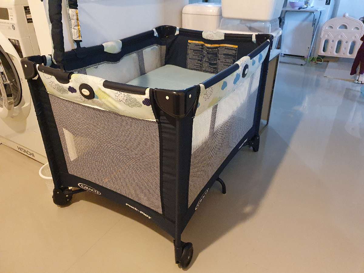 เตียง Graco Playpen