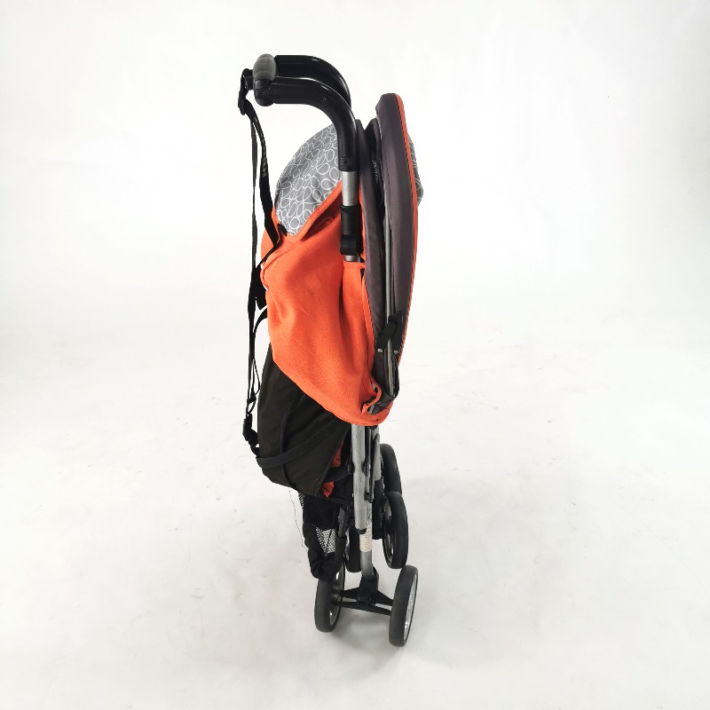 รถเข็นเด็ก Combi Cosmo Lightweight Stroller 