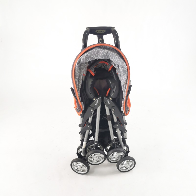 รถเข็นเด็ก Combi Cosmo Lightweight Stroller 
