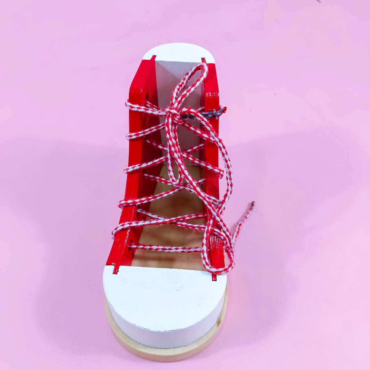 Melissa & Doug Lacing Shoe [ผูกเชือกรองเท้า] รุ่น 3018 ชุดร้อยเชือกรองเท้า 