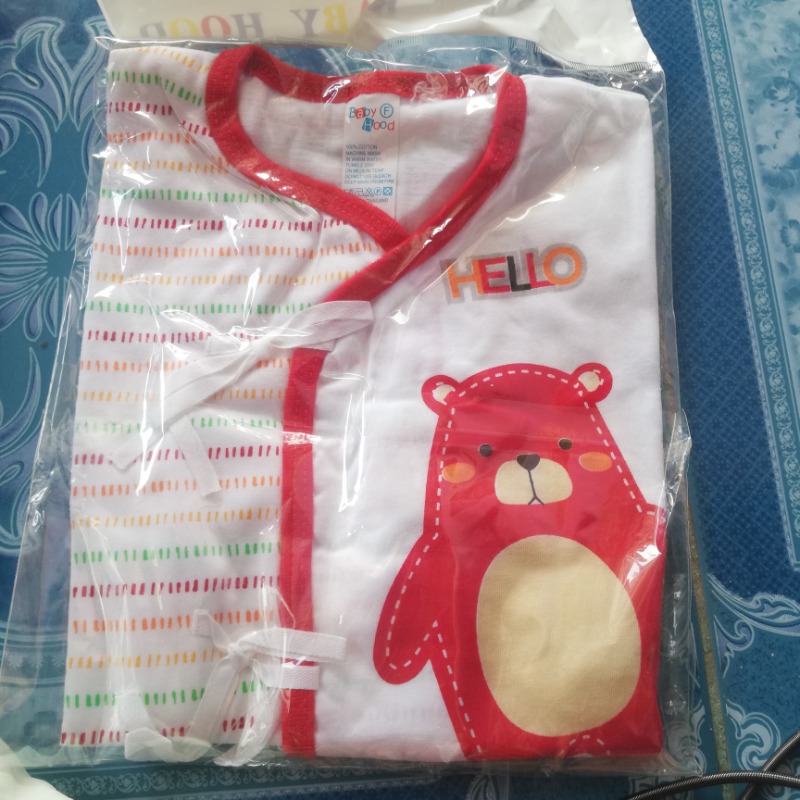 ชุด​เซ็ต​เสื้อผ้าเด็ก เสื้อ กางเกง ถุงมือ ถุงเท้า