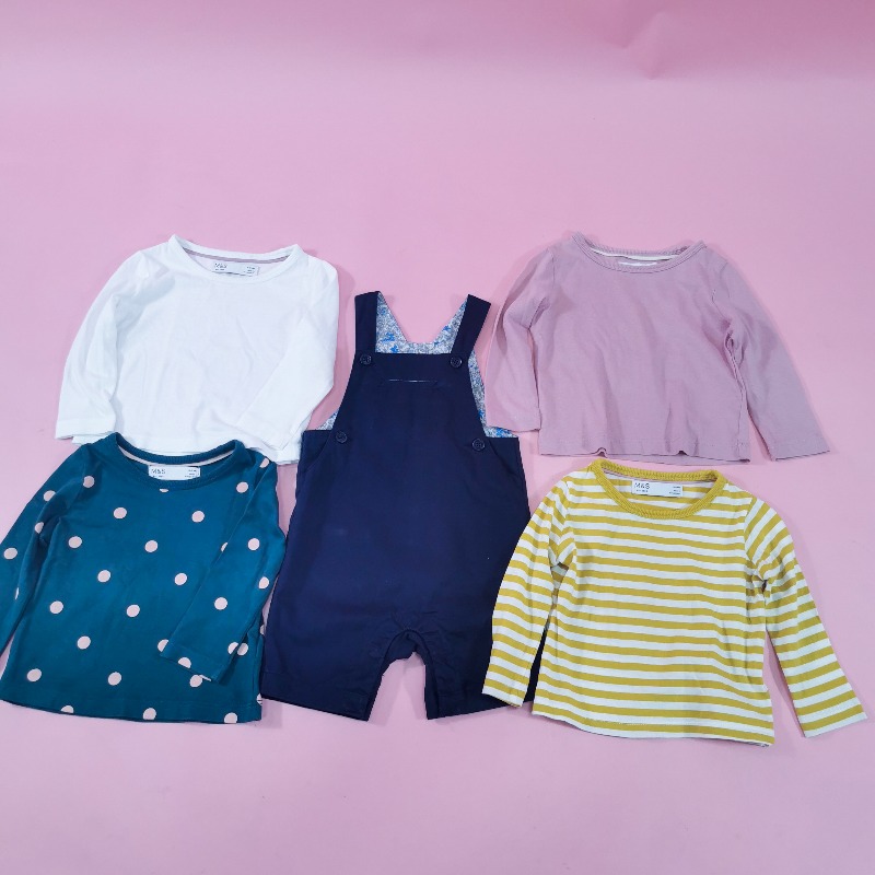 ชุดเอี๊ยม + เสื้อแขนยาว Mark & Spencer 4 ตัว 9-12 months คุ้มมาก