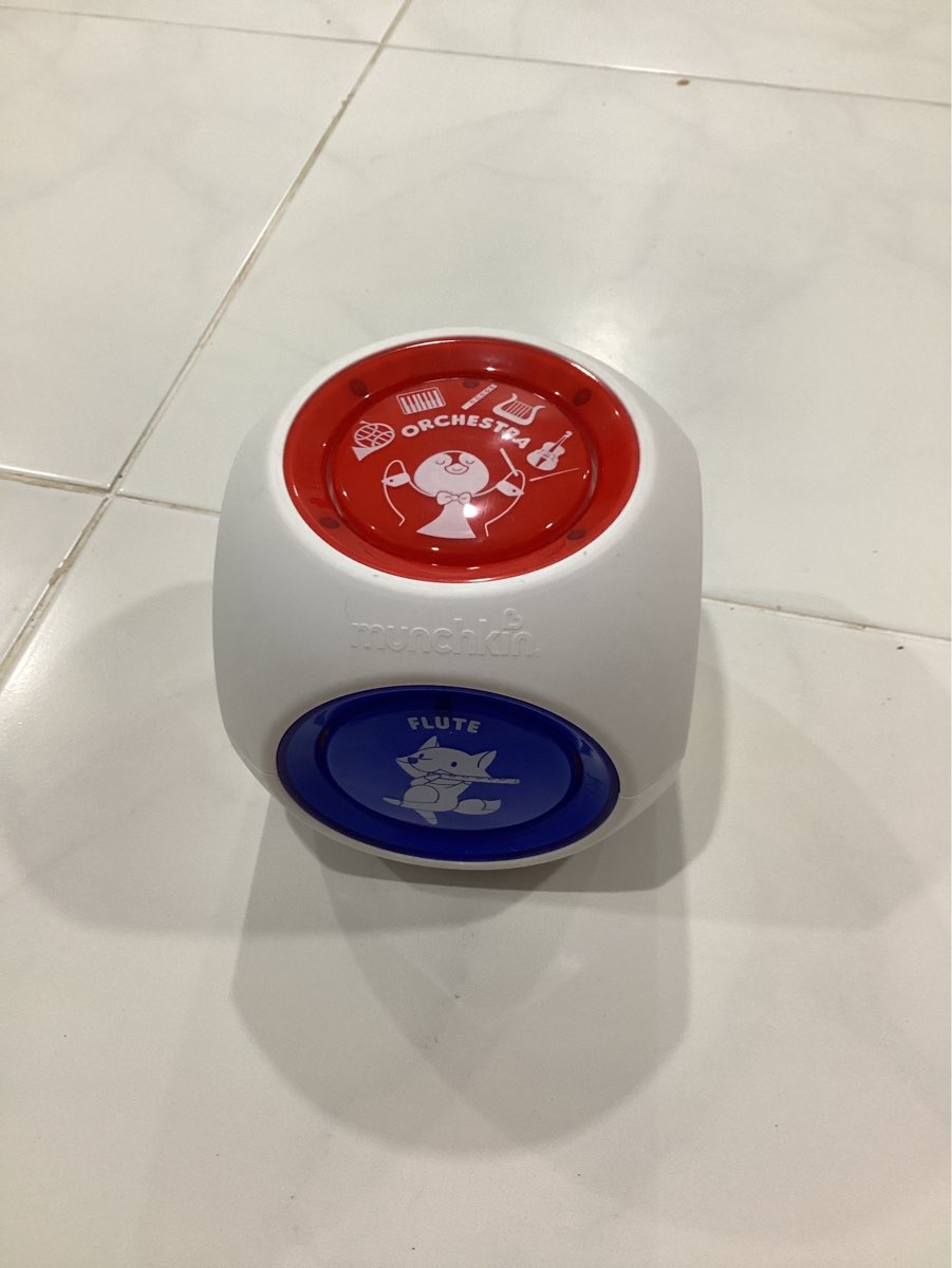 Munchkin Mozart Magic Cube ของเล่นเสริมพัฒนาการ