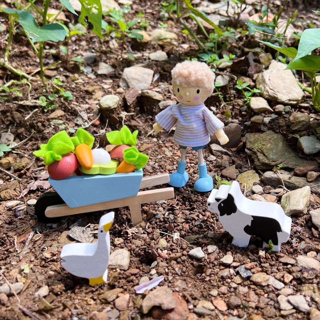 Tender Leaf Toys ของเล่นไม้ บ้านตุ๊กตา ชุดเรือนไม้และสวนผัก Greenhouse and Garden Set